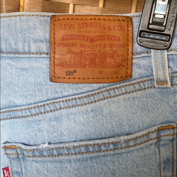 Womens Levi’s 501 Straight Cropped High Waisted Jeans - Picture 8 of 9
